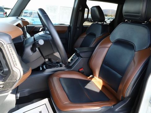 Used 2024 Ford Bronco Outer Banks image 14