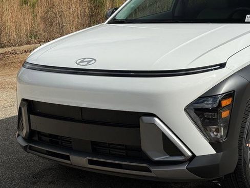 New 2026 Hyundai Kona SEL Premium image 9
