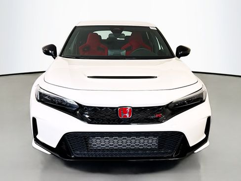 Used 2024 Honda Civic Type R image 2
