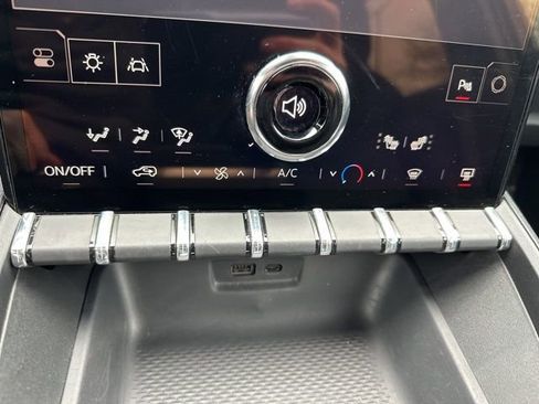 Used 2025 GMC Terrain Elevation image 27