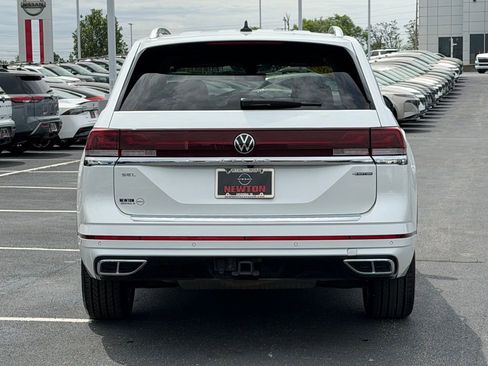 Used 2024 Volkswagen Atlas SEL Premium R-Line AWD/4WD image 6