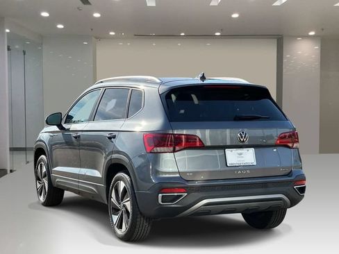 Used 2024 Volkswagen Taos SE AWD/4WD image 3