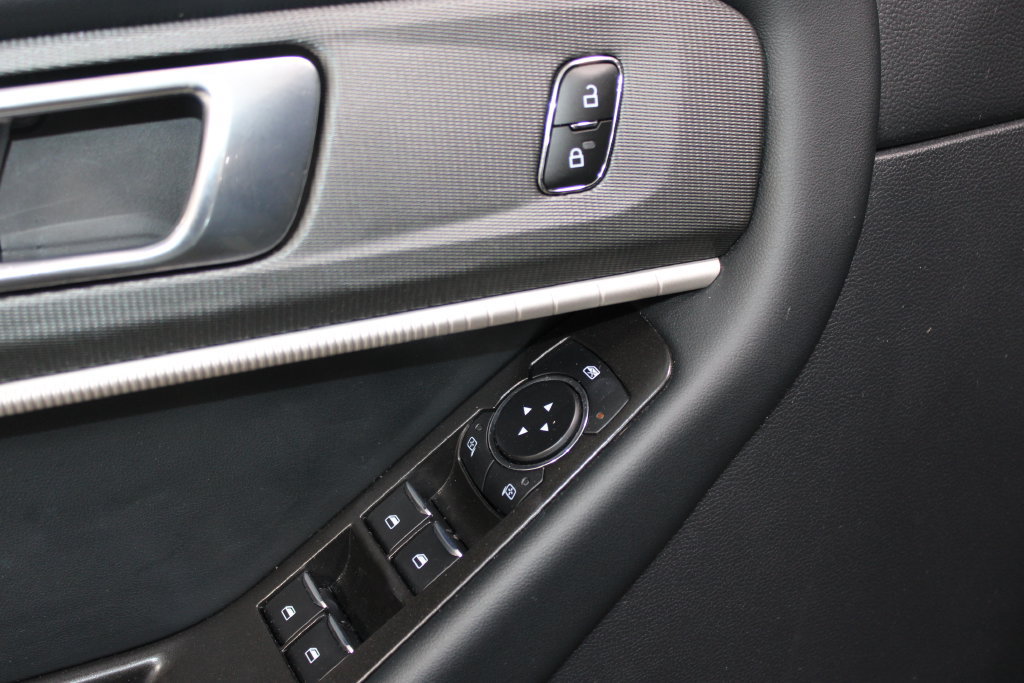 Used 2025 Ford Explorer ST-Line AWD/4WD image 20
