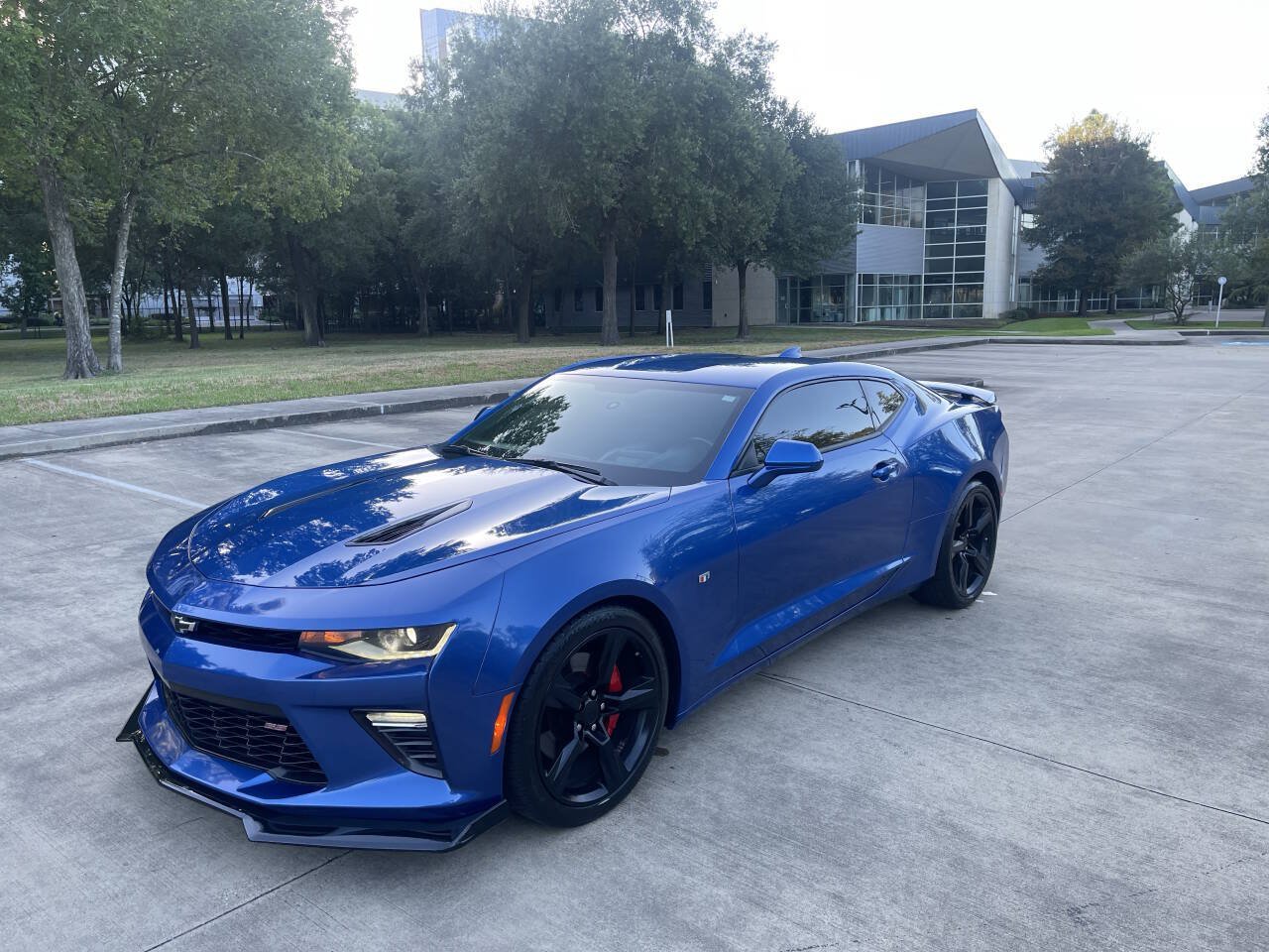 Used 2016 Chevrolet Camaro SS RWD image 1