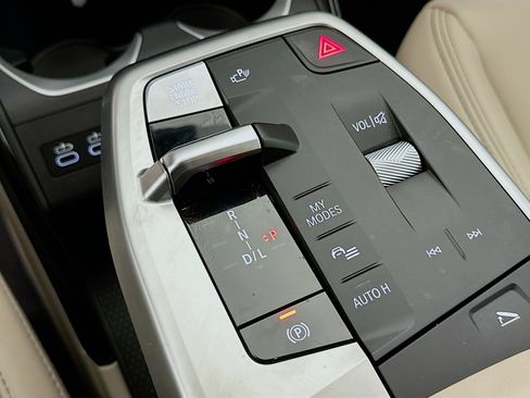 Used 2025 BMW X1 xDrive28i w/ Technology Package image 24