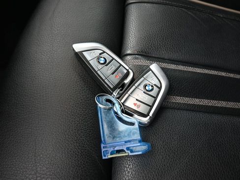 Used 2019 BMW 530i xDrive w/ Convenience Package image 54