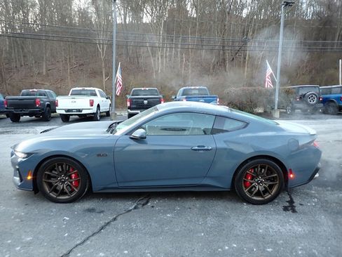Used 2025 Ford Mustang GT Premium image 6