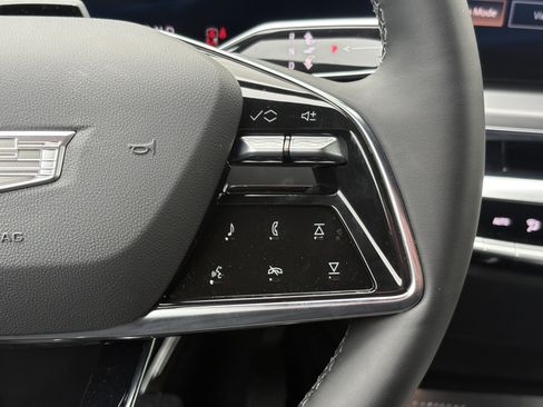 New 2026 Cadillac Lyriq Luxury AWD/4WD image 18