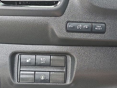 Used 2024 Nissan Leaf S FWD image 27