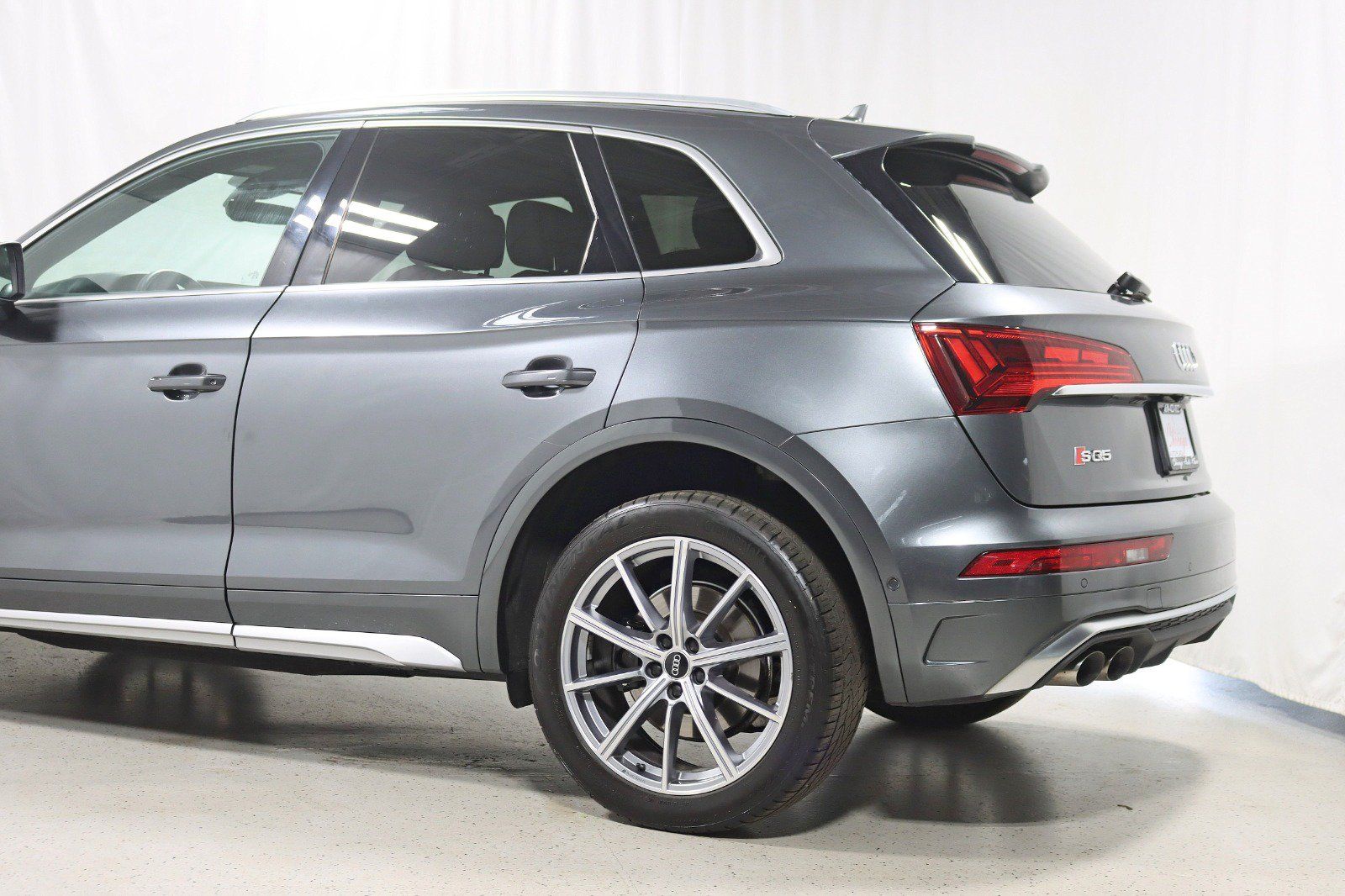 Used 2022 Audi SQ5 Prestige w/ Prestige Package AWD/4WD image 10