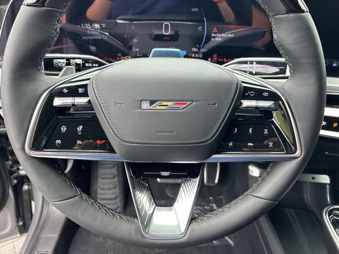 New 2026 Cadillac Lyriq V image 27