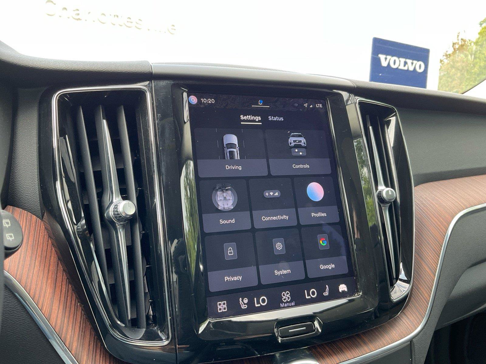 Certified 2023 Volvo XC60 B5 Plus AWD/4WD image 25