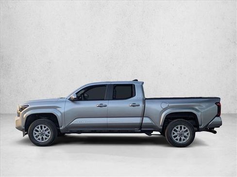 Used 2025 Toyota Tacoma SR5 AWD/4WD image 7
