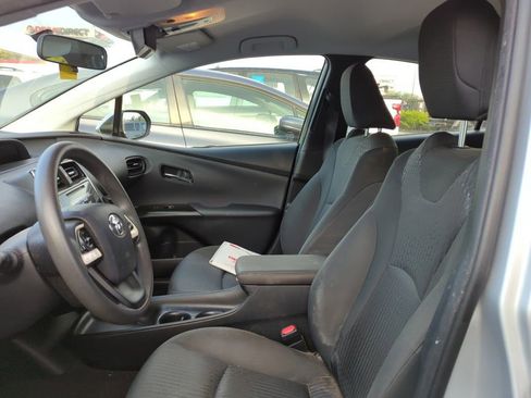 Used 2016 Toyota Prius Two image 6