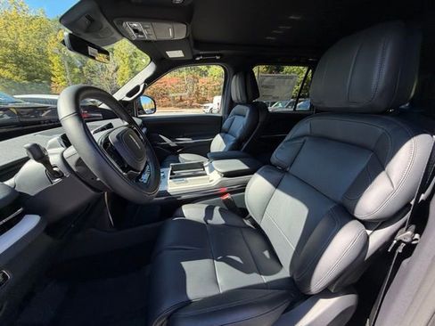 New 2025 Lincoln Navigator L Reserve w/ Jet Appearance Package image 14