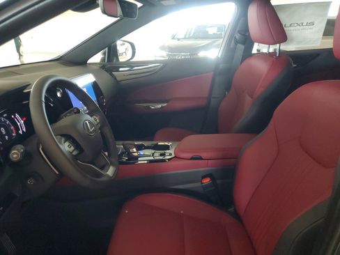 Used 2025 Lexus NX 250 FWD w/ Accessory Package (Z1) image 11