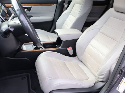 Used 2020 Honda CR-V Touring image 48