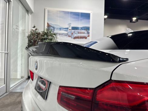 Used 2018 BMW M550i xDrive w/ Dynamic Handling Package image 9