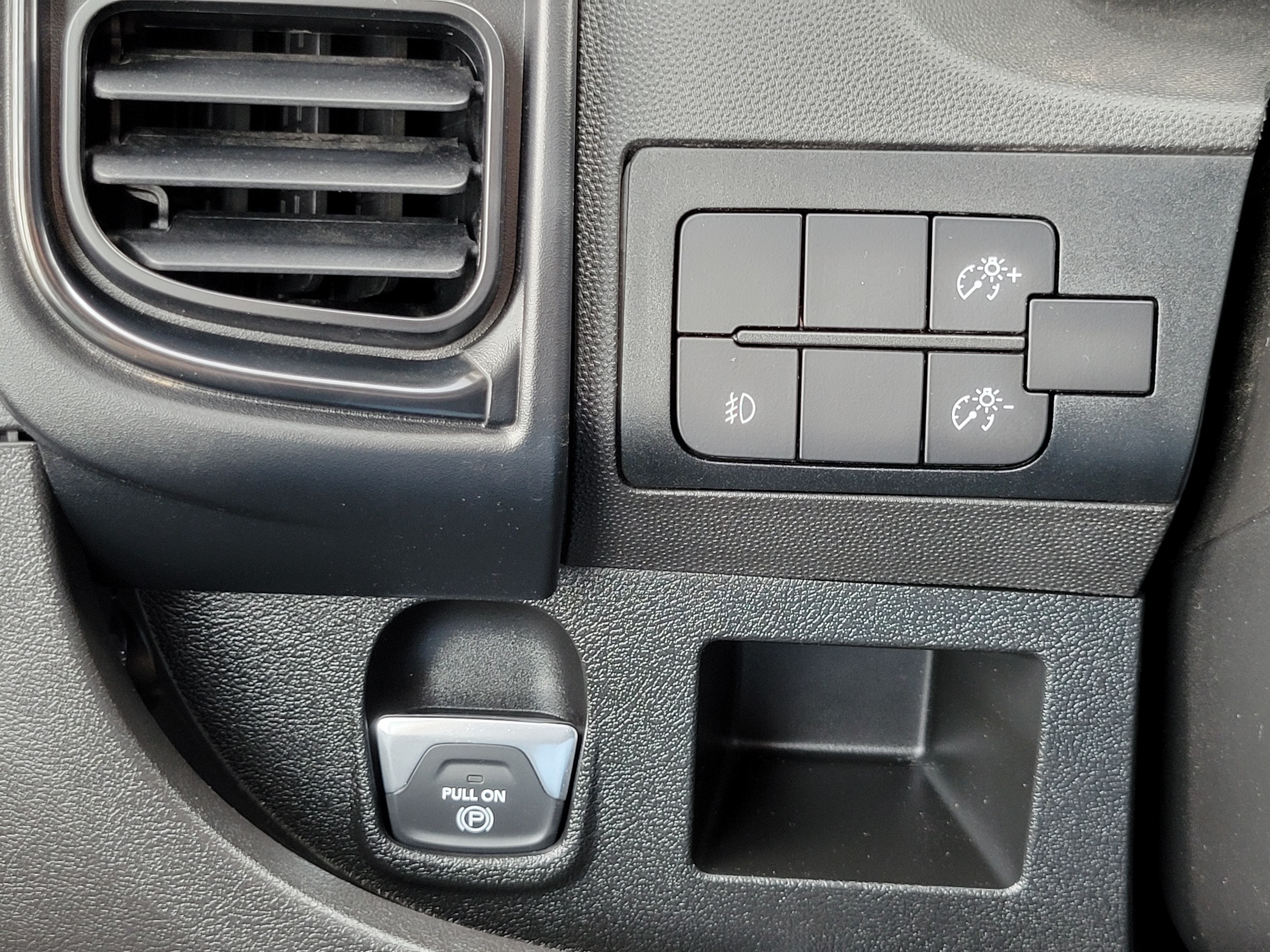Used 2025 RAM ProMaster 2500 w/ U-Haul Equipment Group FWD image 10