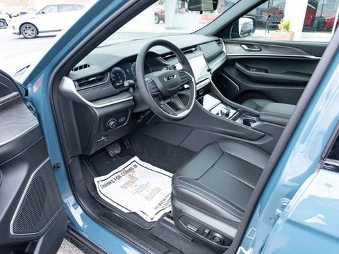 New 2026 Jeep Grand Cherokee Limited image 14