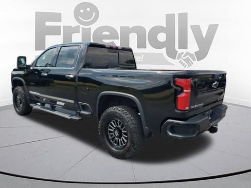 Used 2024 Chevrolet Silverado 3500 High Country w/ High Country Premium Package AWD/4WD image 3