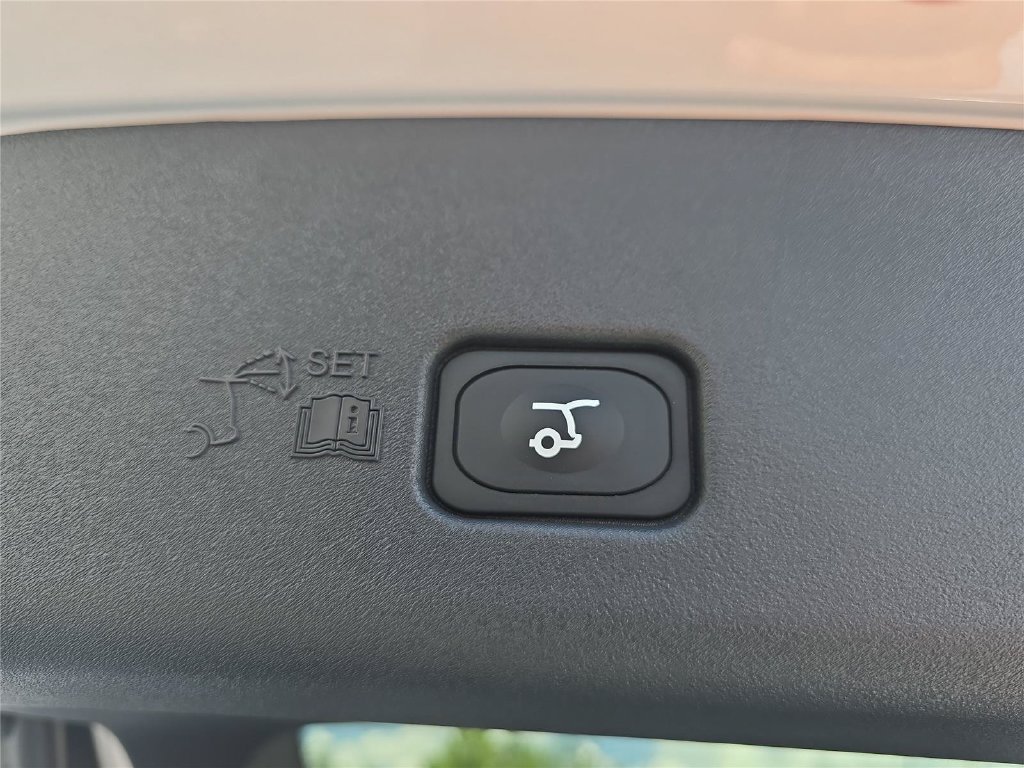 New 2026 Lincoln Nautilus Reserve AWD/4WD image 25