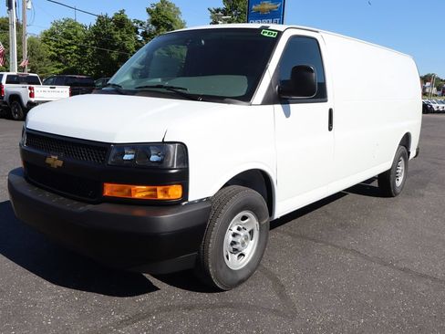 New 2026 Chevrolet Express 2500 Extended w/ Driver Convenience Package RWD image 24