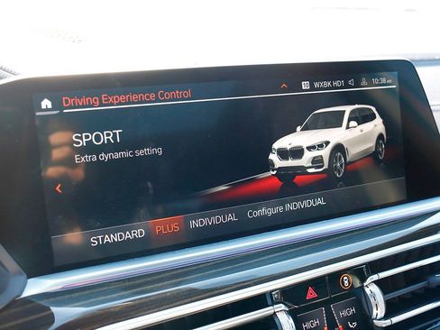 Used 2023 BMW X5 xDrive40i w/ Premium Package AWD/4WD image 49