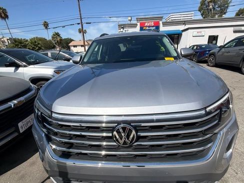 Used 2025 Volkswagen Atlas SE FWD image 10