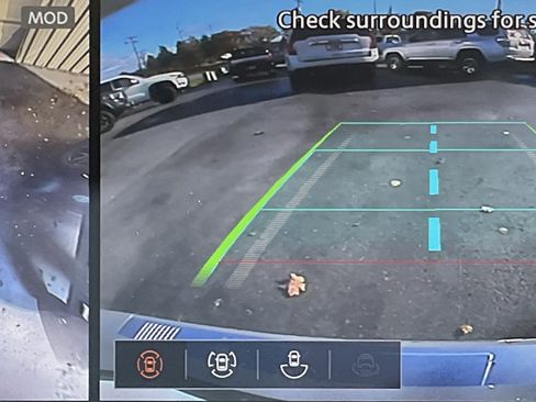 Used 2025 Nissan Rogue Platinum image 16