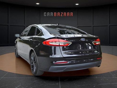 Used 2020 Ford Fusion SEL image 3