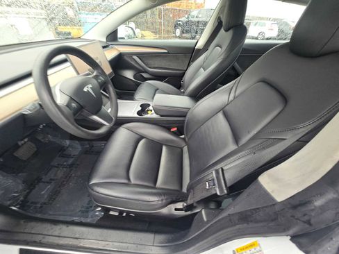 Used 2023 Tesla Model 3 Standard Range image 25