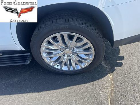 Used 2023 Chevrolet Tahoe Premier AWD/4WD image 39
