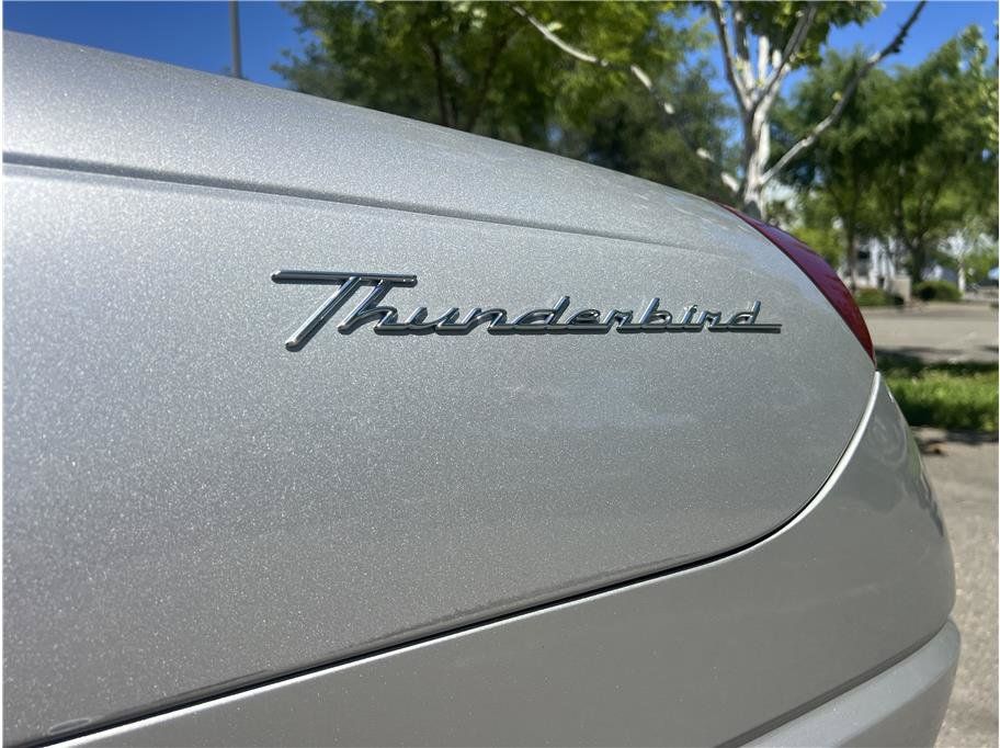 Used 2004 Ford Thunderbird RWD image 10
