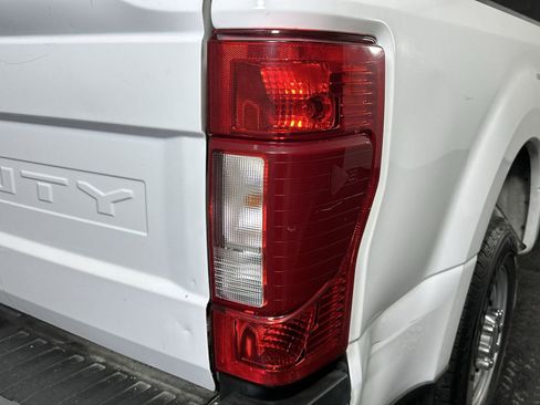 Used 2020 Ford F250 XL image 29