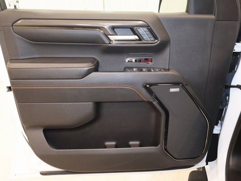 Used 2023 GMC Sierra 1500 AT4 w/ AT4 Preferred Package image 11