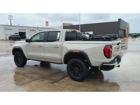 New 2026 GMC Canyon Elevation w/ Convenience Package RWD image 6