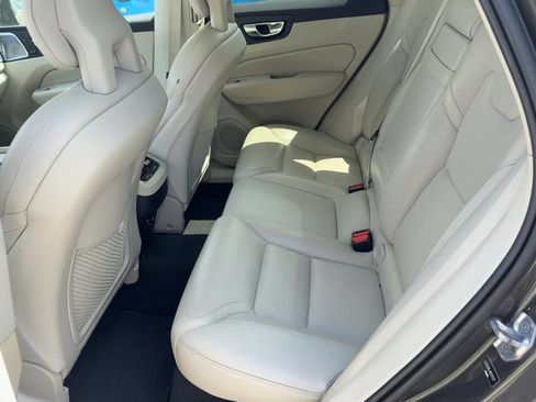 Used 2019 Volvo XC60 T6 Inscription AWD/4WD image 12
