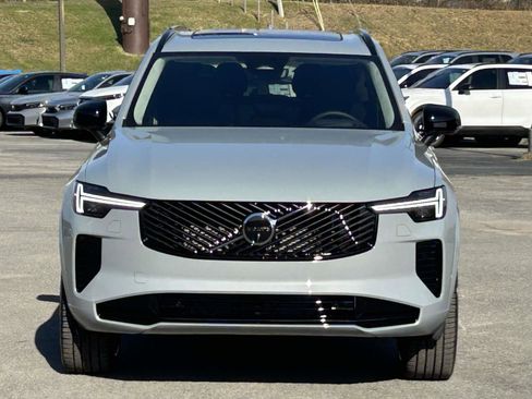 New 2026 Volvo XC90 B6 Ultra w/ Lounge Package image 8