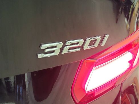 Used 2016 BMW 320i xDrive Sedan image 15