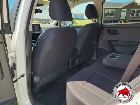 Used 2023 Nissan Rogue S FWD image 15