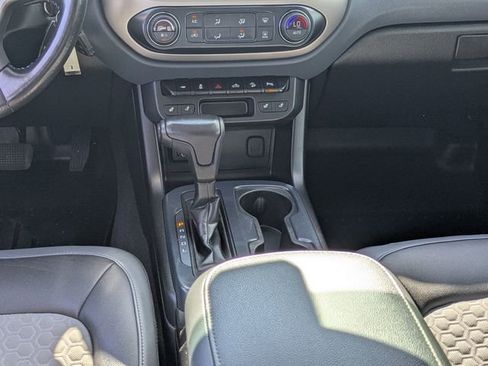 Used 2020 Chevrolet Colorado Z71 image 21