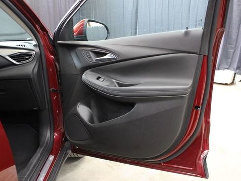 Used 2023 Buick Encore GX Select AWD/4WD image 63