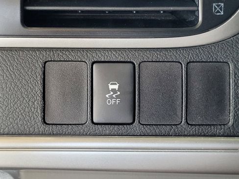Used 2014 Toyota Camry LE FWD image 9