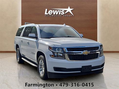 Used 2019 Chevrolet Suburban LT image 1