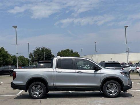 New 2025 Honda Ridgeline TrailSport image 3
