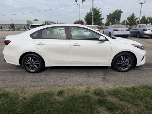 Used 2024 Kia Forte LXS FWD image 6
