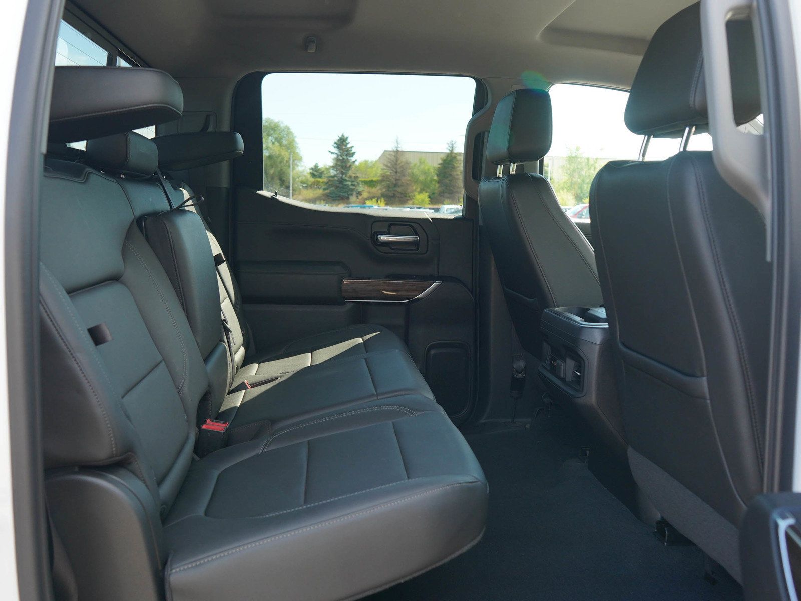 Used 2019 Chevrolet Silverado 1500 LT Trail Boss AWD/4WD image 14