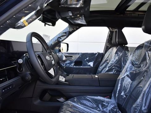 New 2026 INFINITI QX80 Autograph image 24