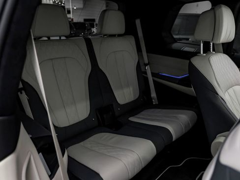 Used 2024 BMW ALPINA XB7 image 33